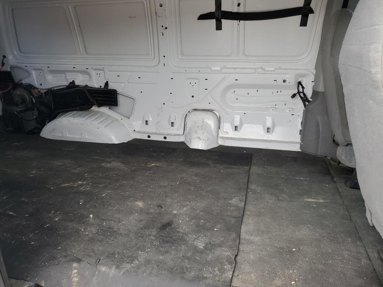 2005 Ford Econoline E250 Van VIN: 1FTNE24L15HA25022 Lot: 84169975