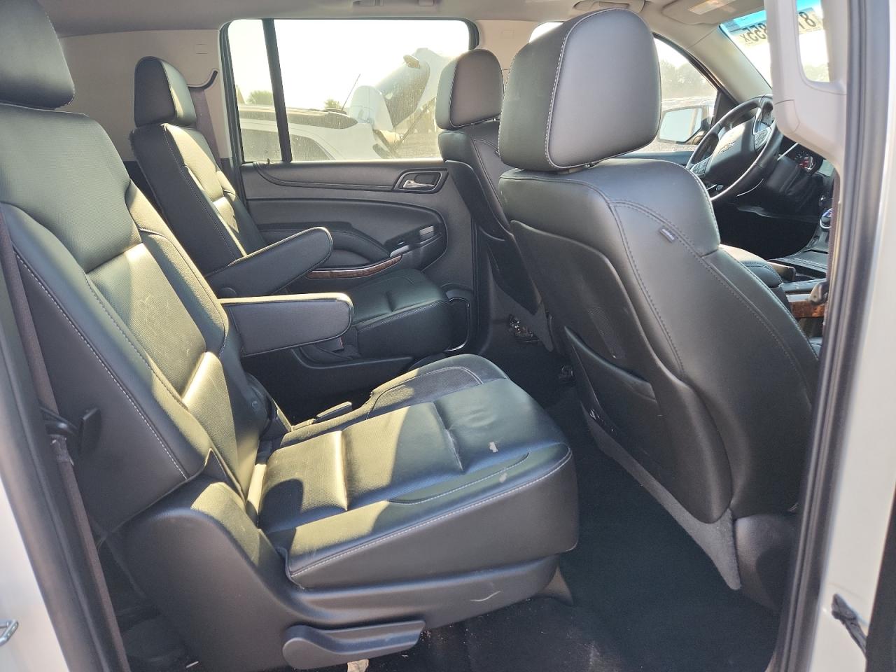 2015 Chevrolet Suburban K1500 Ltz VIN: 1GNSKKKC7FR727380 Lot: 81000855