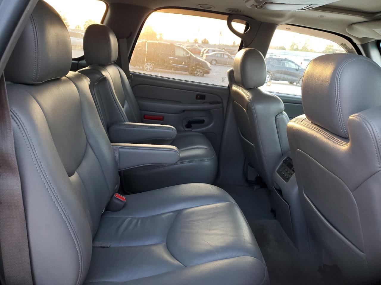 2004 Chevrolet Tahoe K1500 VIN: 1GNEK13T44R301309 Lot: 81004815