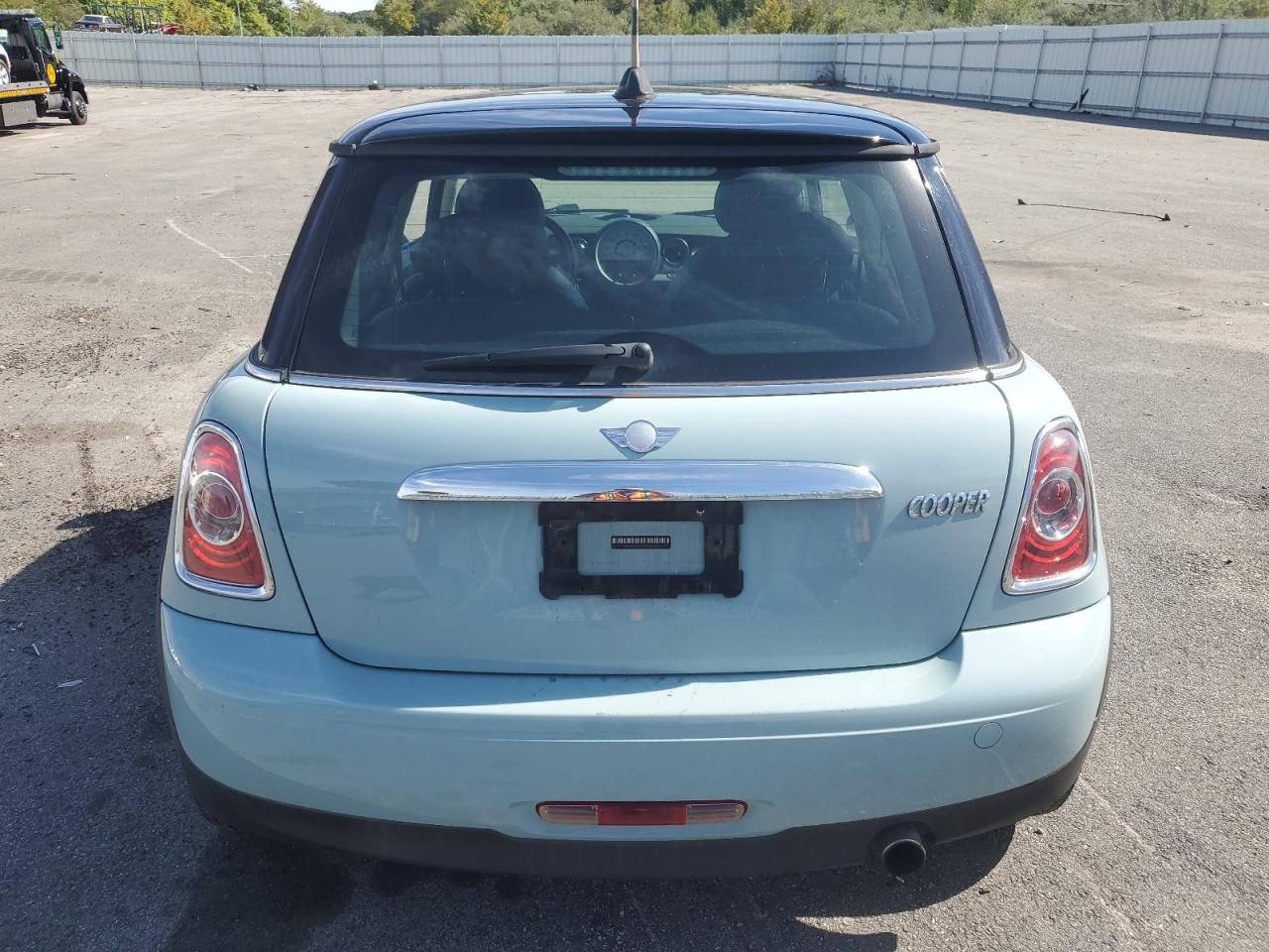 2011 Mini Cooper VIN: WMWSU3C53BT182474 Lot: 84286955