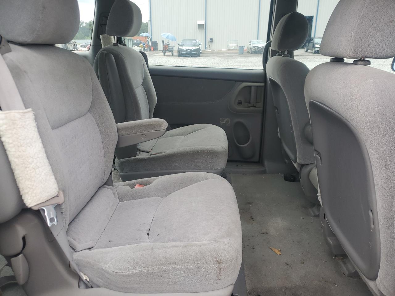 2004 Toyota Sienna Ce VIN: 5TDZA23C64S182652 Lot: 81262185