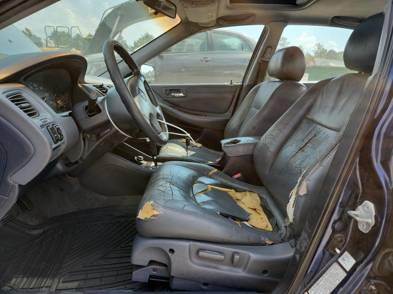 2001 Honda Accord Ex VIN: 1HGCG56611A060383 Lot: 81527585