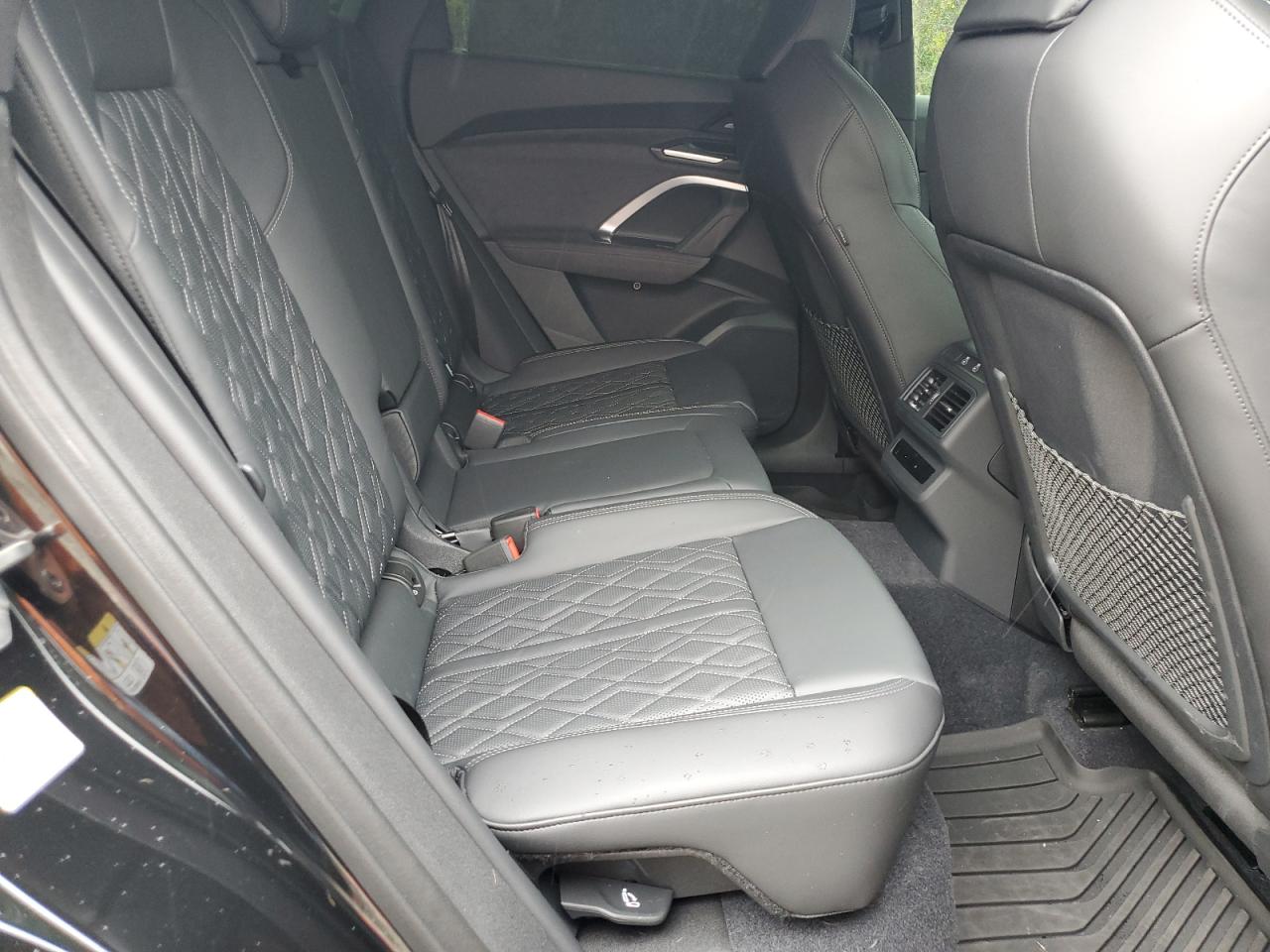 2025 Audi Sq5 Premium Plus VIN: WA125AGUXS2043769 Lot: 83936905