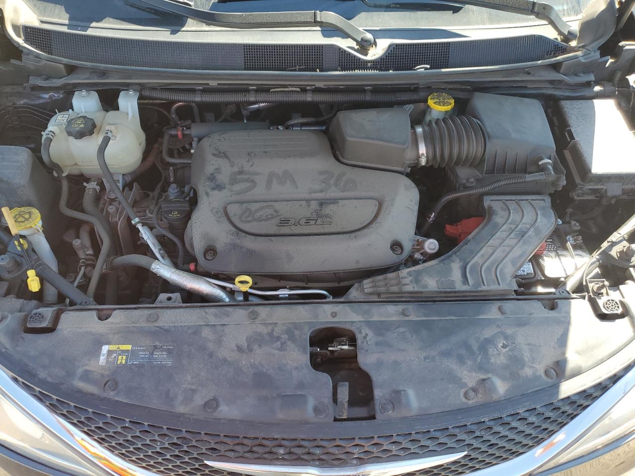 2019 Chrysler Pacifica Touring L VIN: 2C4RC1BG8KR667194 Lot: 84801895