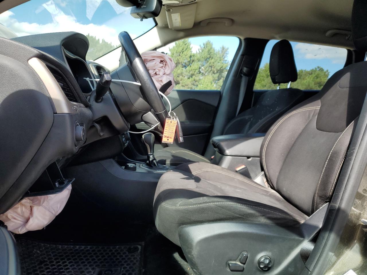 2016 Jeep Cherokee Latitude VIN: 1C4PJMCB3GW133357 Lot: 71606095