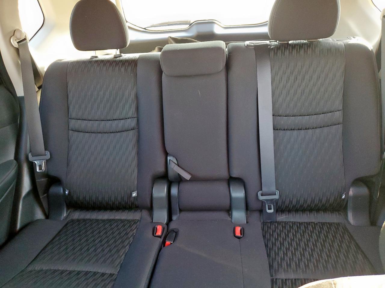 2017 Nissan Rogue Sv VIN: 5N1AT2MV9HC768823 Lot: 81054165