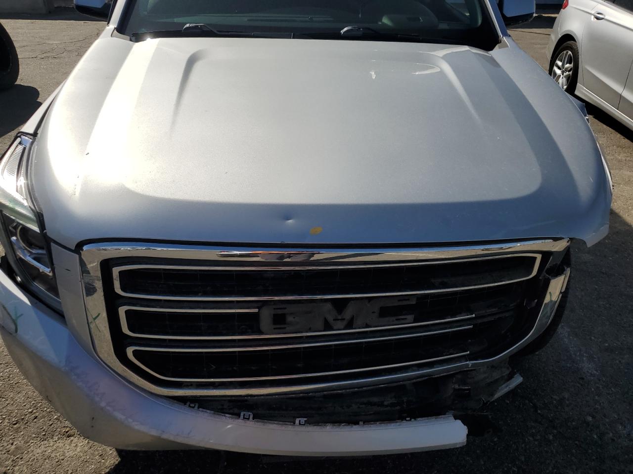 2018 GMC Yukon Xl K1500 Sle VIN: 1GKS2FEC8JR263699 Lot: 80395865