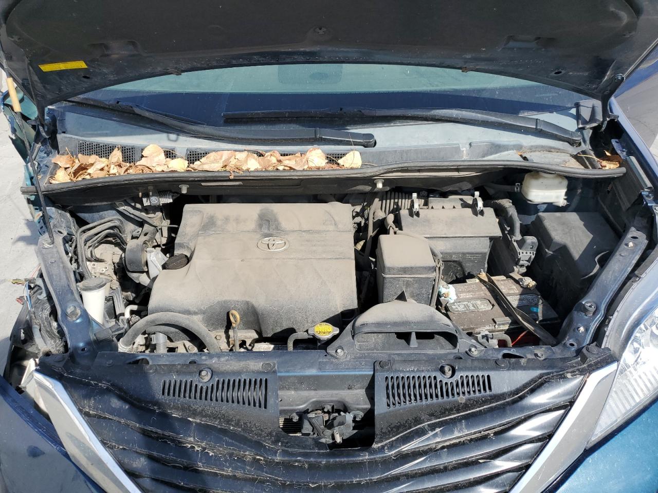 2011 Toyota Sienna Le VIN: 5TDKK3DC4BS174338 Lot: 71223155