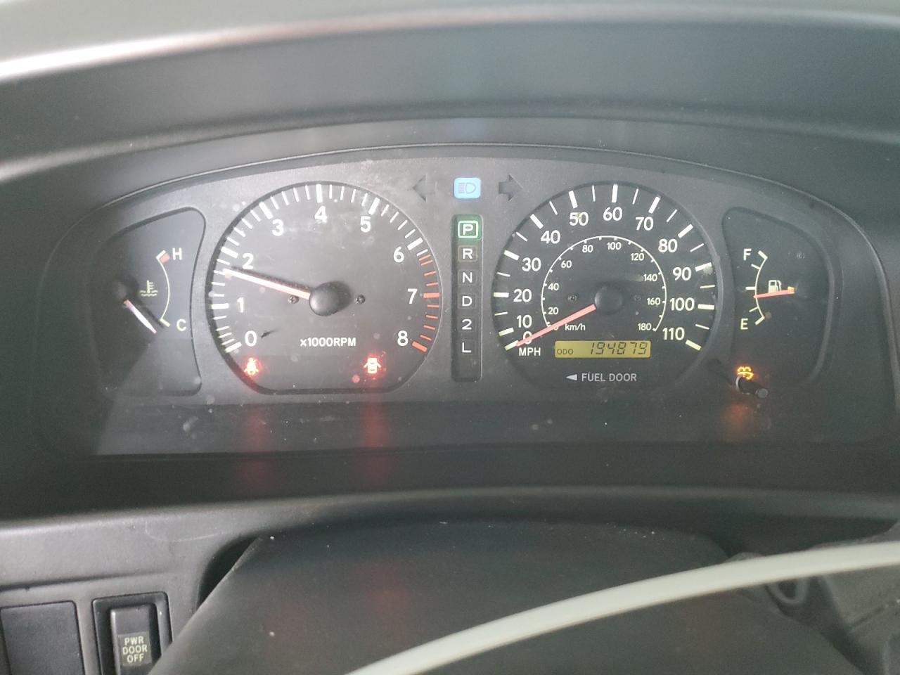 2000 Toyota Sienna Le VIN: 4T3ZF13C4YU235347 Lot: 81927765