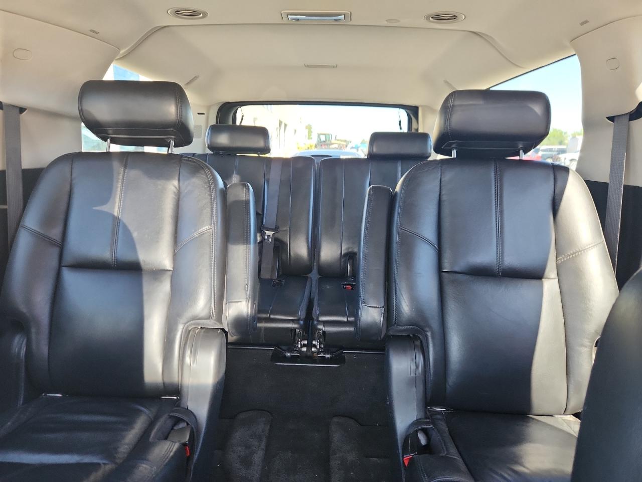 2007 GMC Yukon Xl Denali VIN: 1GKFK66827J400297 Lot: 83993515