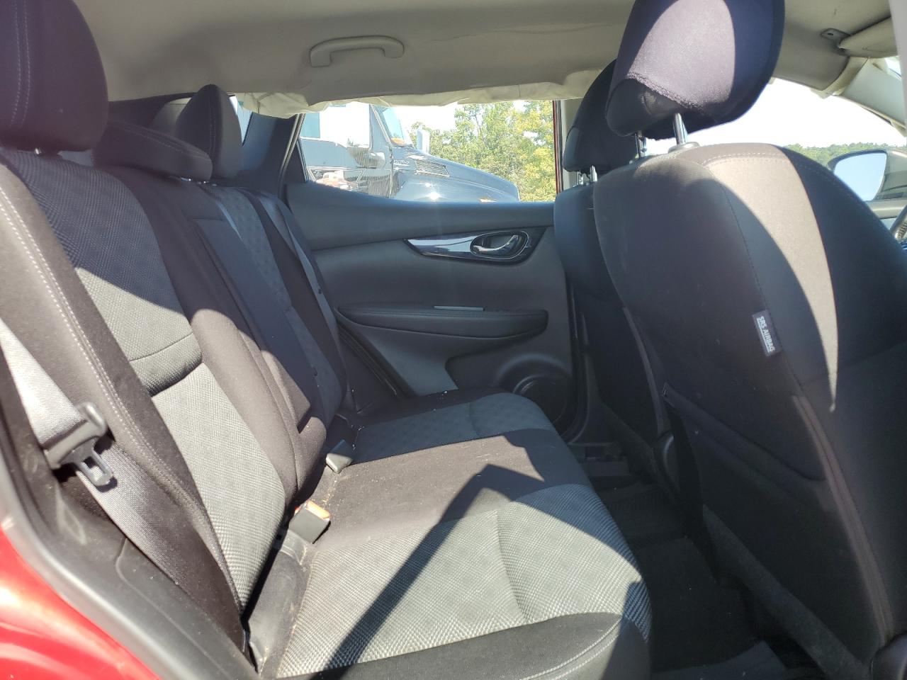 2017 Nissan Rogue Sport S VIN: JN1BJ1CR9HW105802 Lot: 80560625