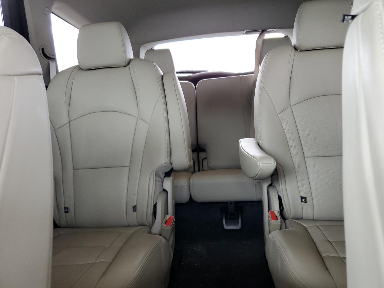 2019 Buick Enclave Essence VIN: 5GAERBKW8KJ304961 Lot: 81798275