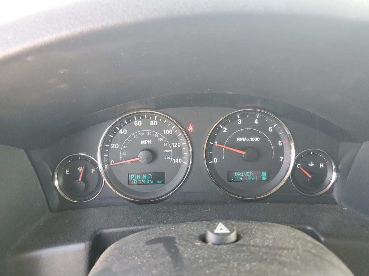 2006 Jeep Commander VIN: 1J8HH48K76C140393 Lot: 71702315