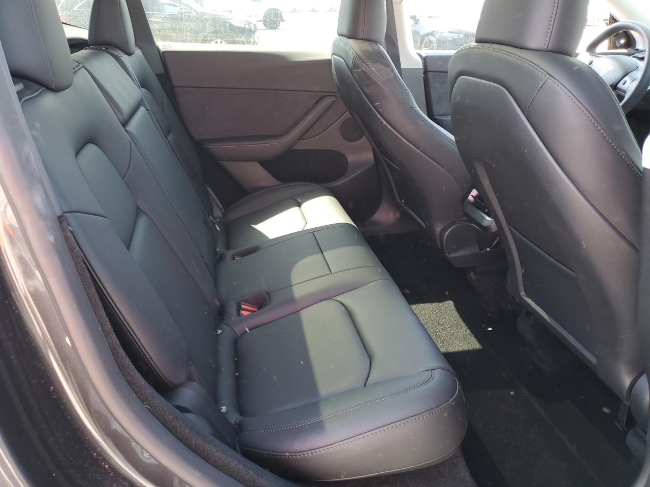 2024 Tesla Model Y VIN: 7SAYGDEE0RF065409 Lot: 81581515