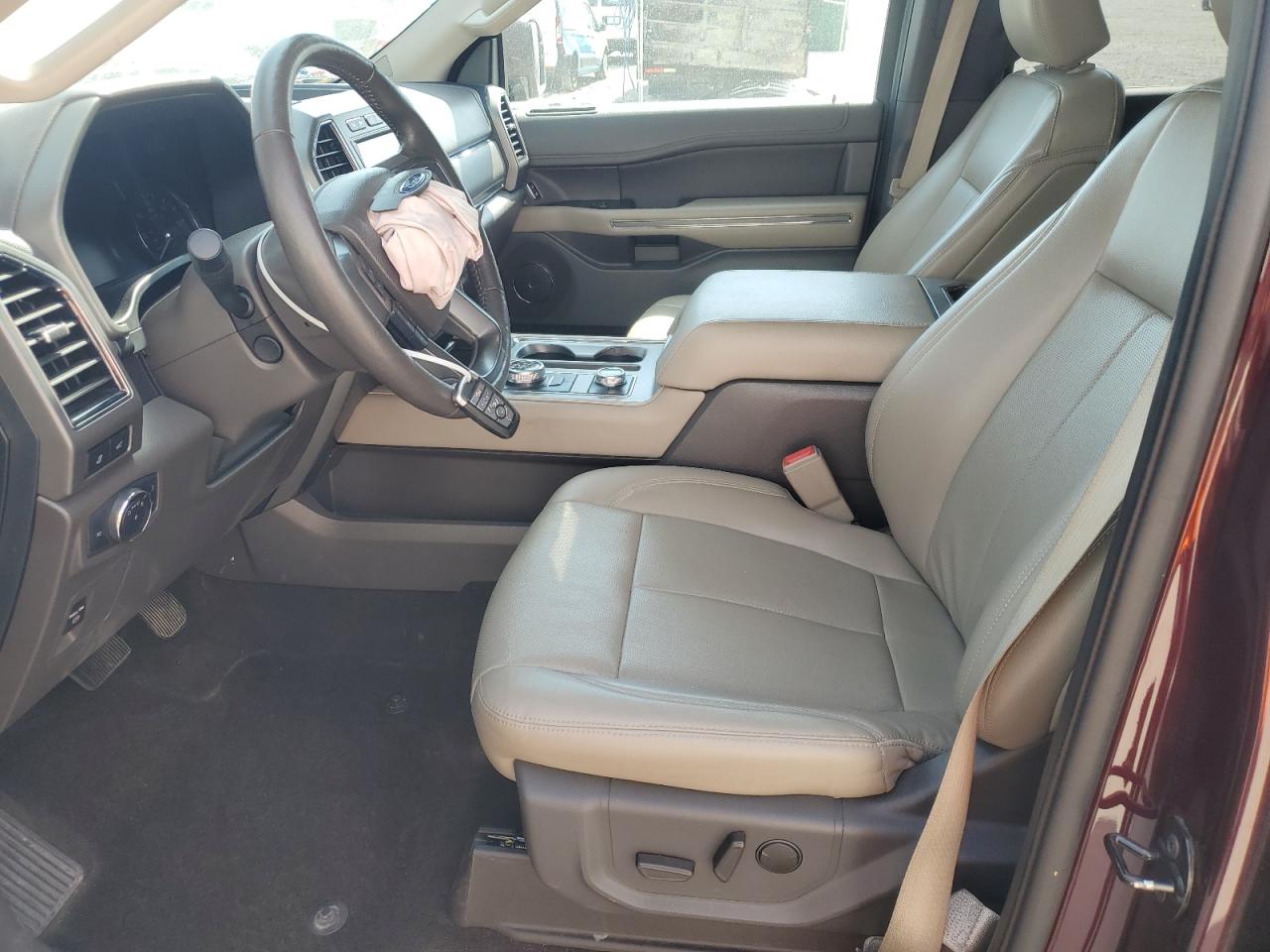 2020 Ford Expedition Xlt VIN: 1FMJU1JTXLEA02820 Lot: 80939535