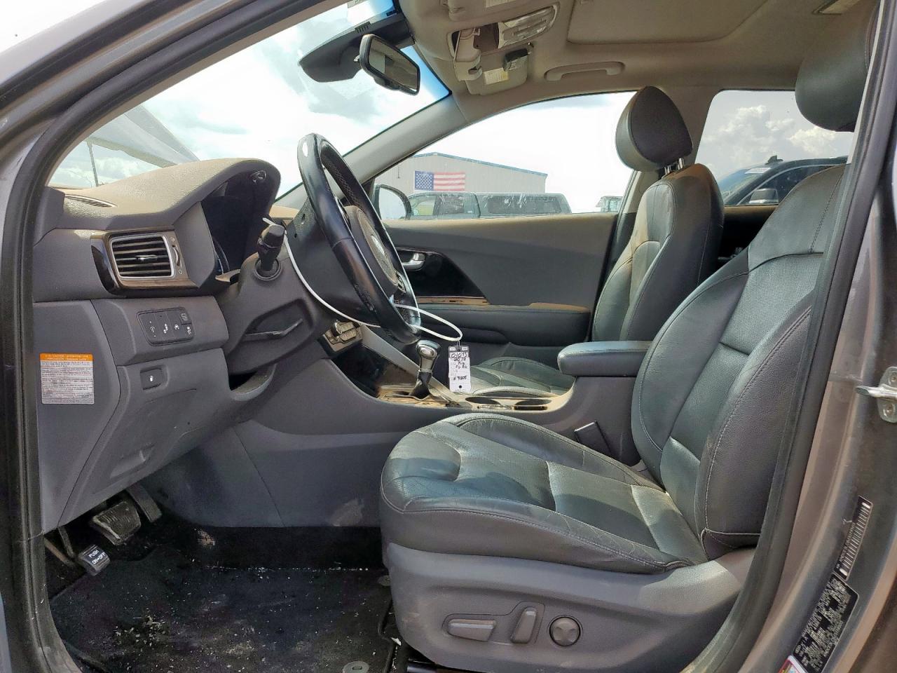 2018 Kia Niro Touring VIN: KNDCE3LC6J5119505 Lot: 81159635