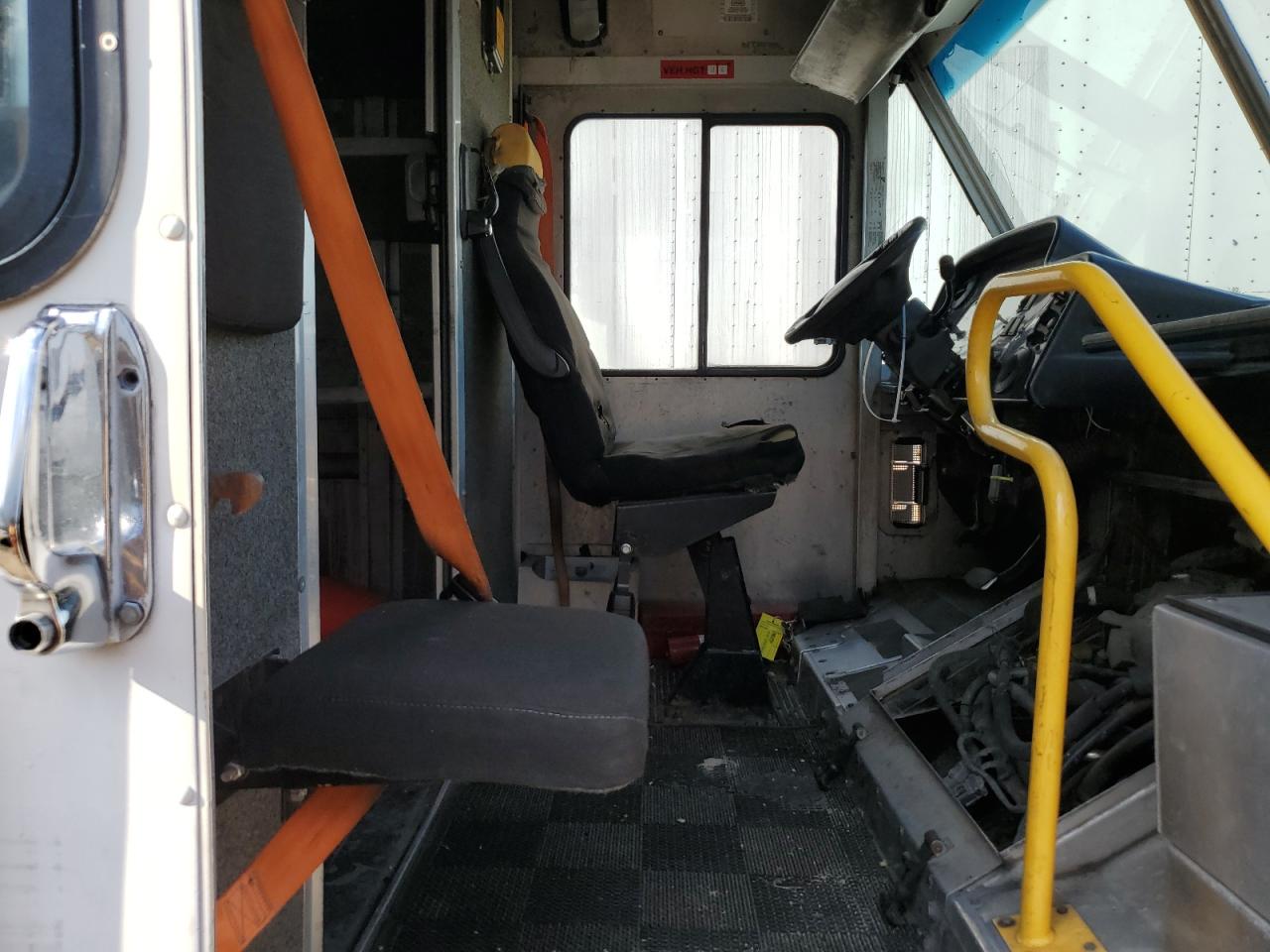 2006 Ford Econoline E450 Super Duty Commercial Str VIN: 1FCLE49L56DA72395 Lot: 68957215