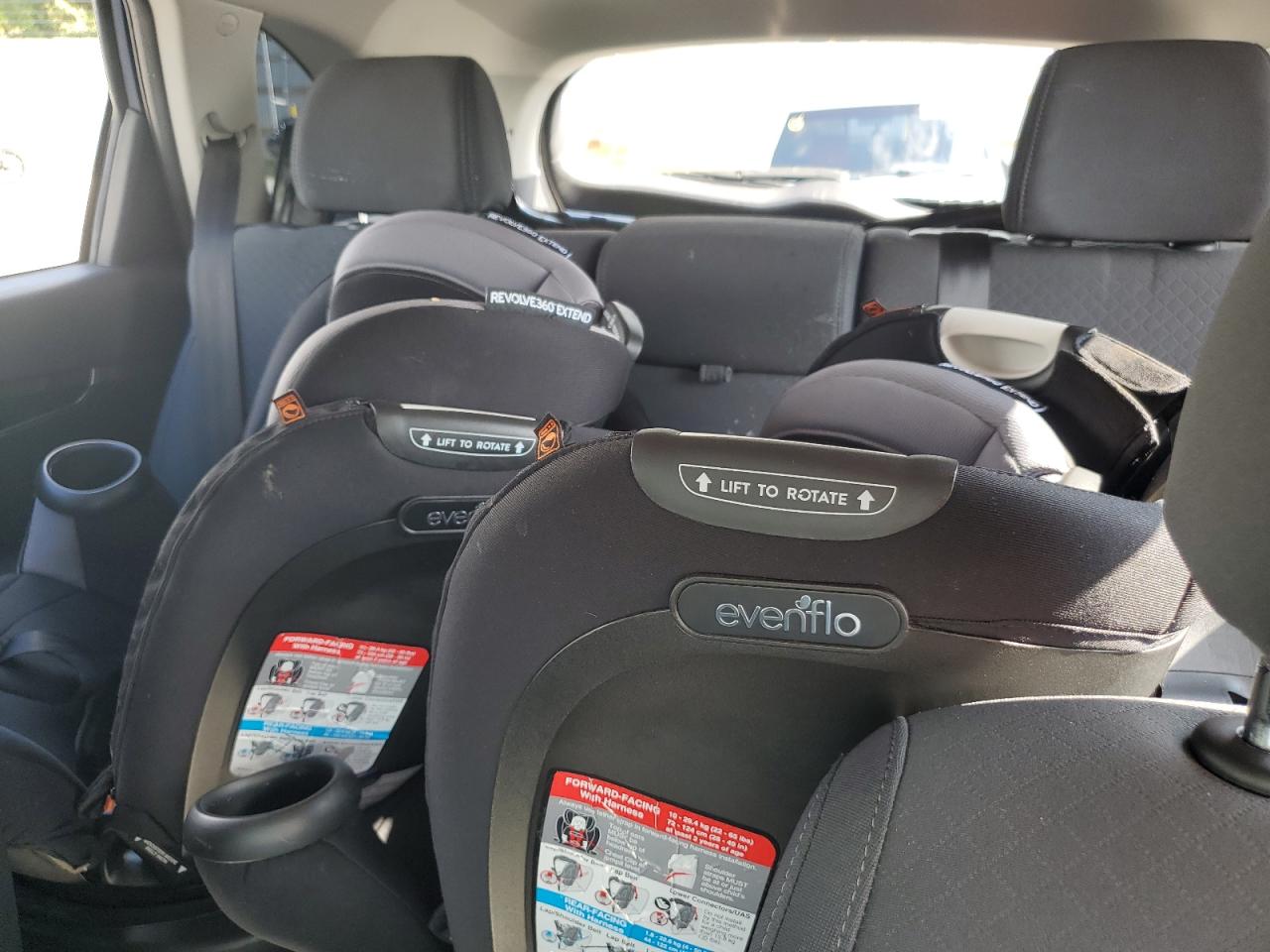 2018 Kia Sorento Lx VIN: 5XYPGDA58JG416742 Lot: 80756765