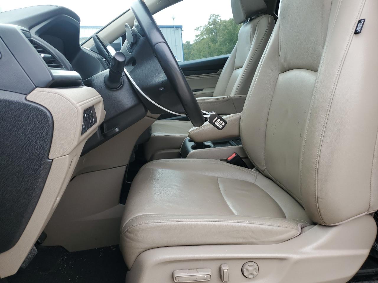 2018 Honda Odyssey Touring VIN: 5FNRL6H80JB048158 Lot: 84539105