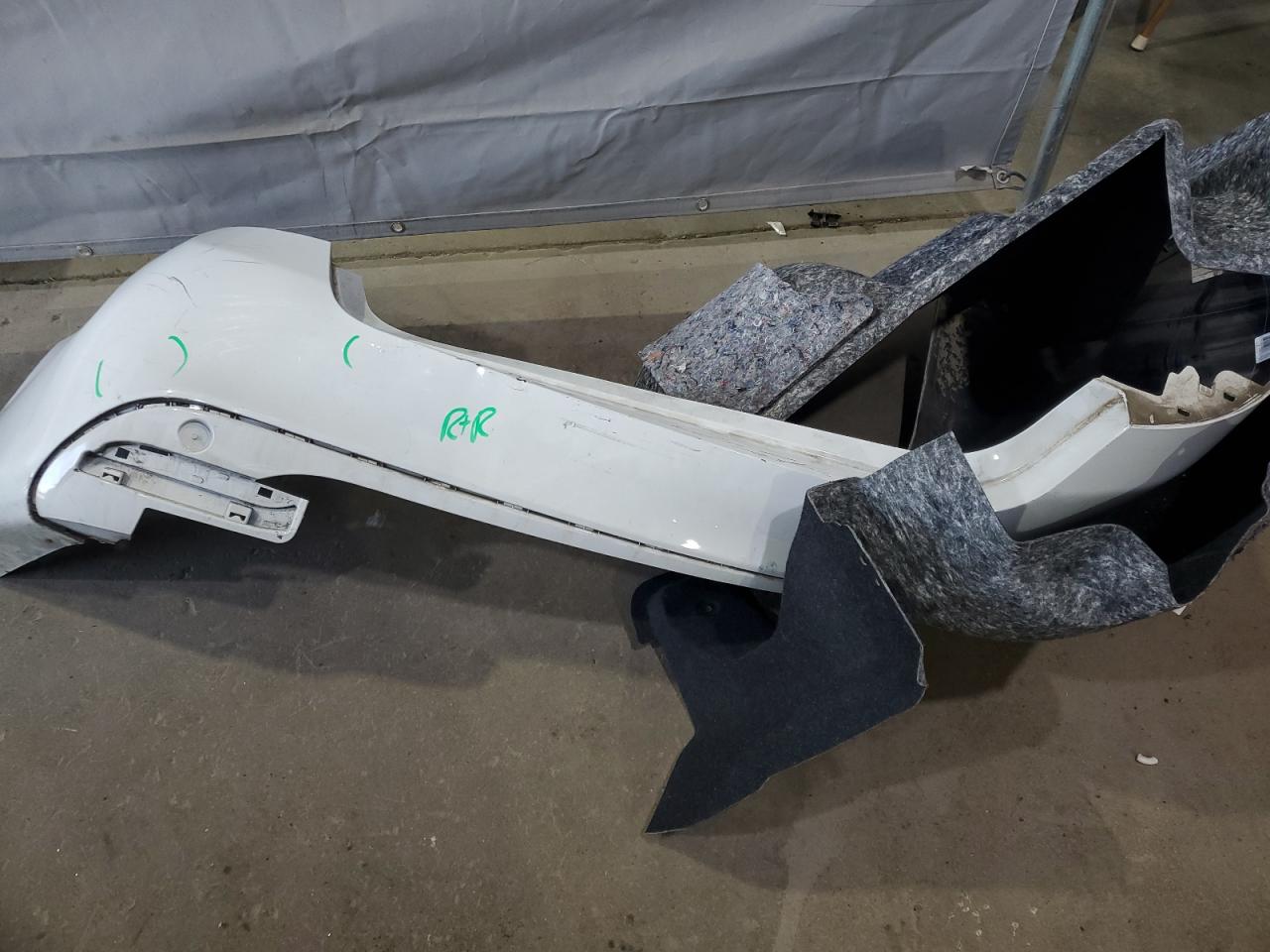 2015 Chrysler 200 Limited VIN: 1C3CCCAB6FN576083 Lot: 81428005