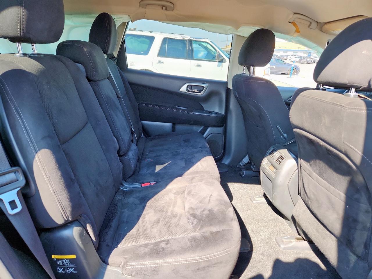 2015 Nissan Pathfinder S VIN: 5N1AR2MN7FC637904 Lot: 80920895