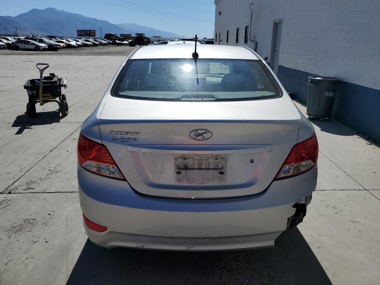 2013 Hyundai Accent Gls VIN: KMHCT4AEXDU273186 Lot: 81818995