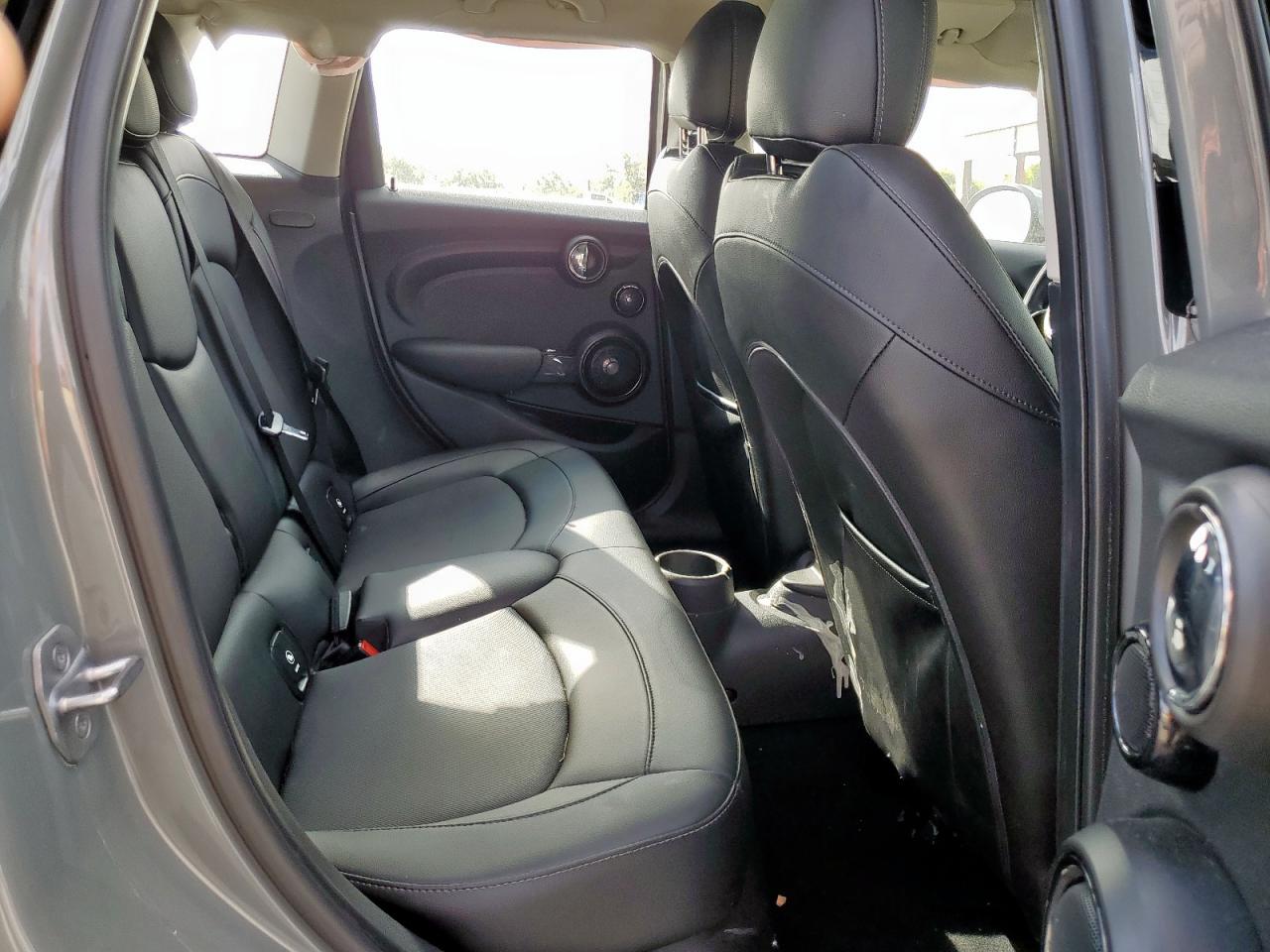 2018 Mini Cooper VIN: WMWXU1C50J2F81120 Lot: 83826265