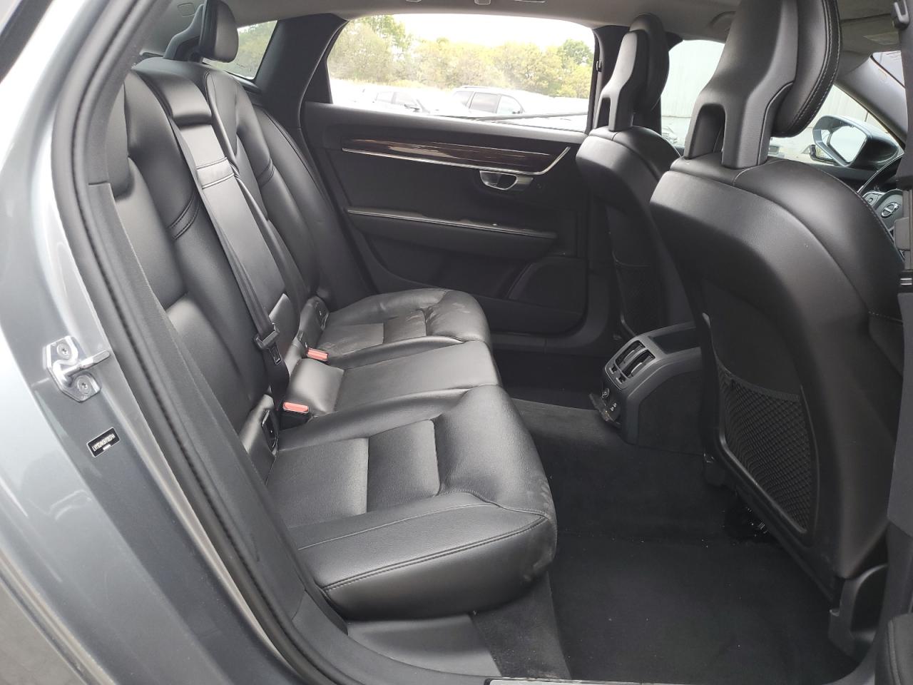 2019 Volvo S90 T5 Momentum VIN: LVY102AK6KP083744 Lot: 82063065