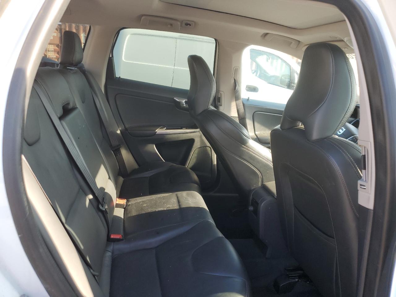 2017 Volvo Xc60 T5 Dynamic VIN: YV440MDRXH2198553 Lot: 72082655