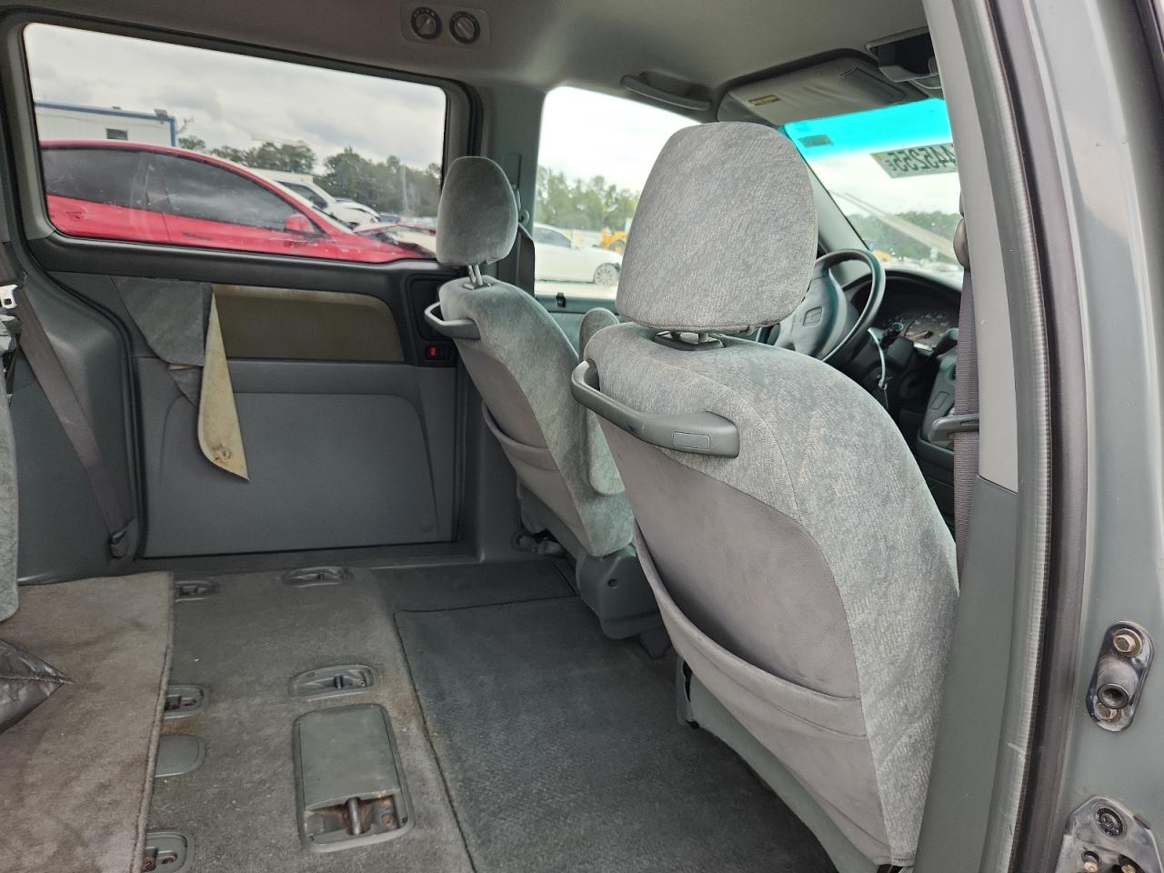 2000 Honda Odyssey Ex VIN: 2HKRL1860YH596769 Lot: 84445255