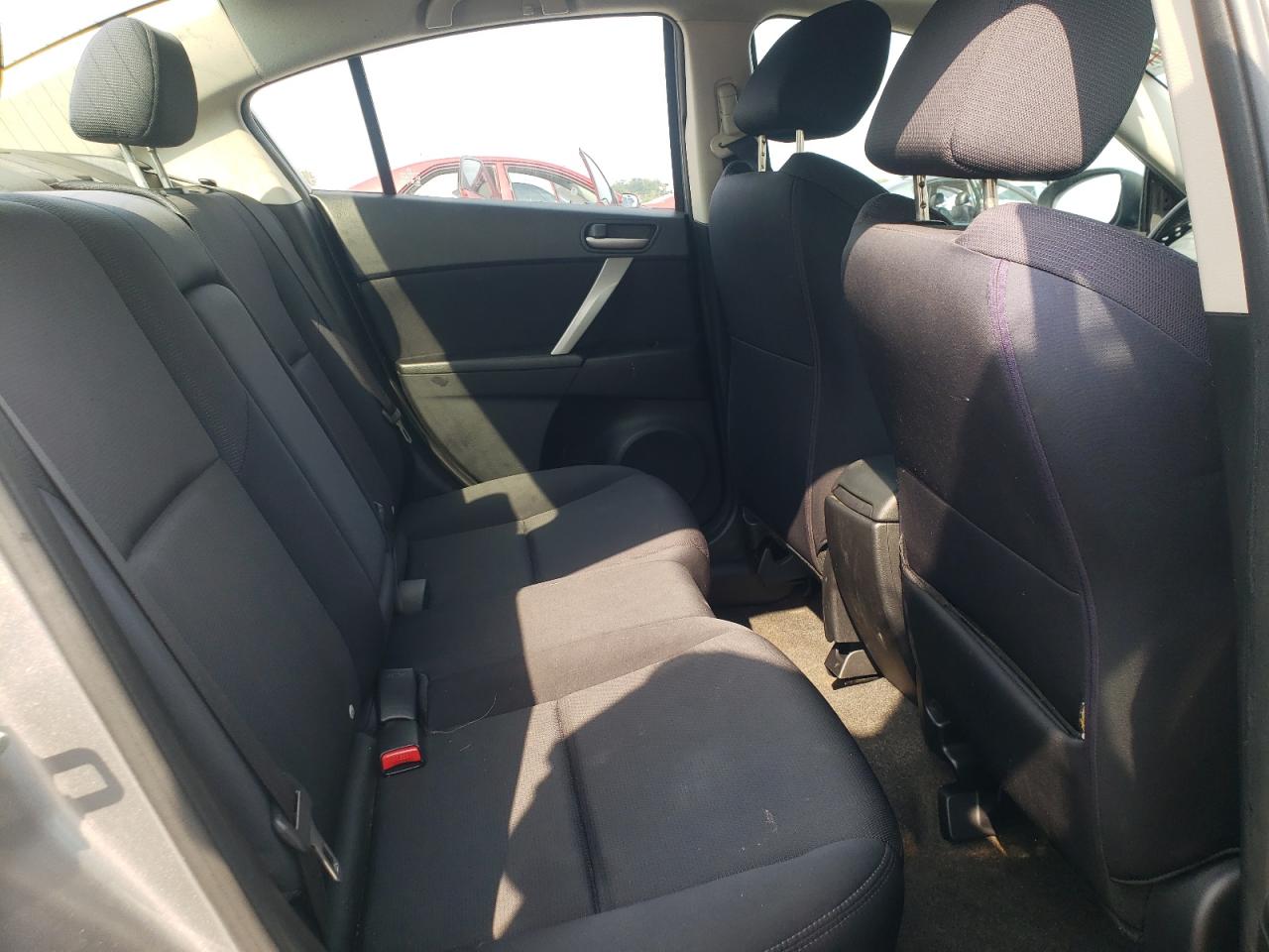 2010 Mazda 3 S VIN: JM1BL1S59A1204810 Lot: 81714805