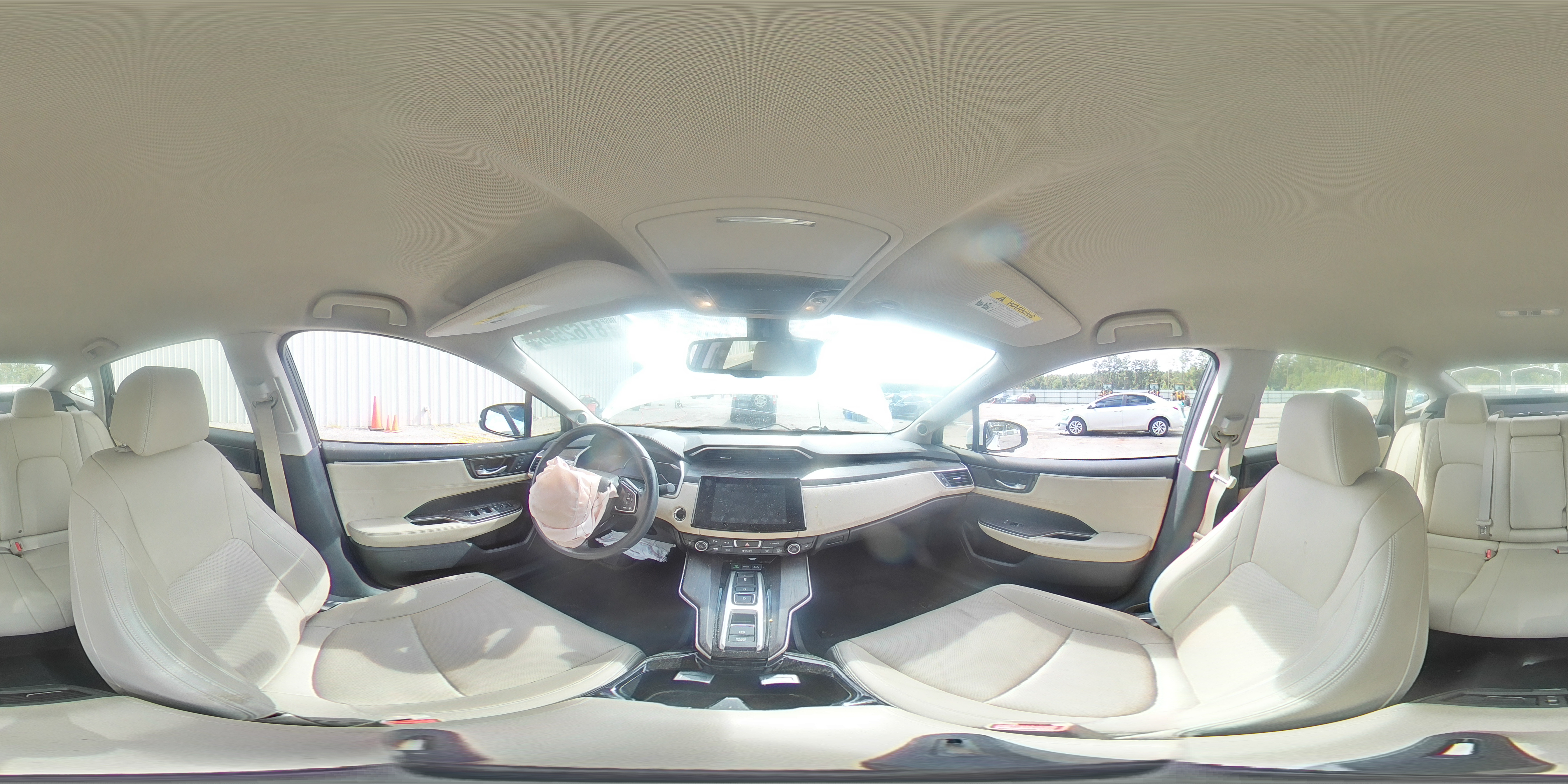 2018 Honda Clarity Touring VIN: JHMZC5F33JC004118 Lot: 81625985