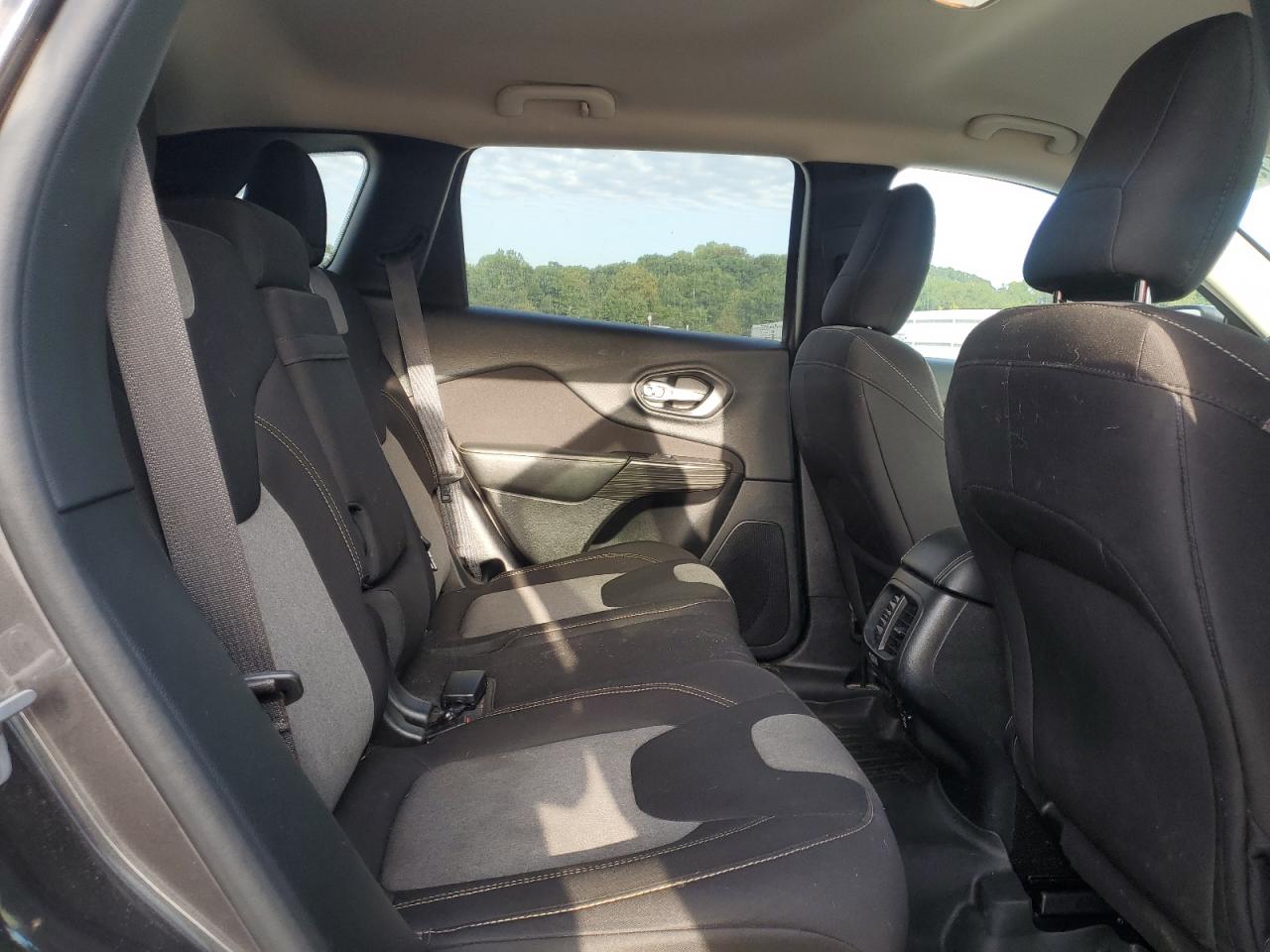 2014 Jeep Cherokee Latitude VIN: 1C4PJMCS7EW224919 Lot: 81102395