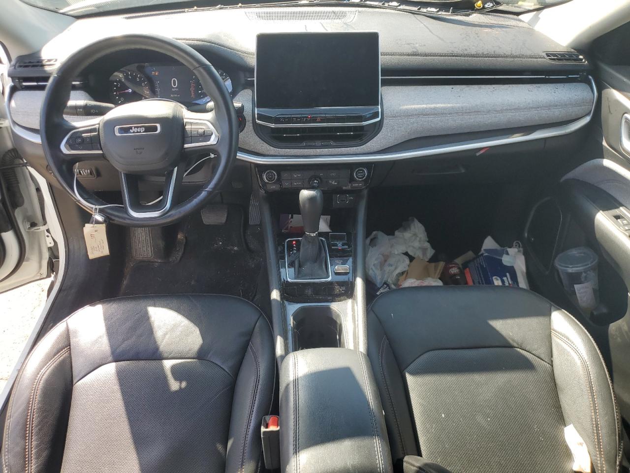 2022 Jeep Compass Latitude Lux VIN: 3C4NJDFB2NT207101 Lot: 83967455