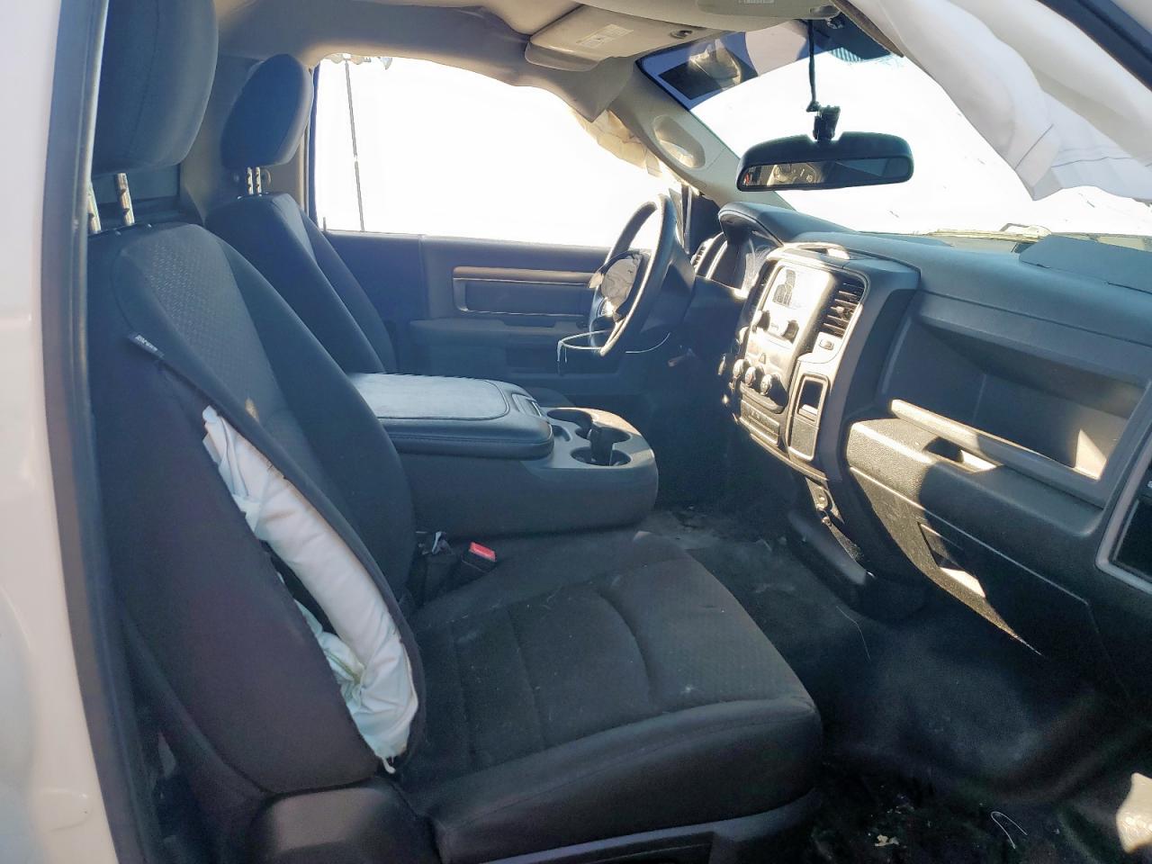 2020 Ram 1500 Classic Tradesman VIN: 3C6JR6DT0LG152045 Lot: 82148685