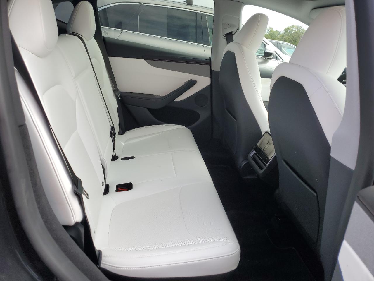 2026 Tesla Model Y VIN: 7SAYGDEE9TF342310 Lot: 81294125