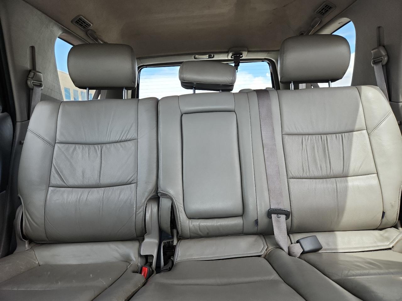 2001 Toyota Sequoia Limited VIN: 5TDBT48A41S001879 Lot: 71887125