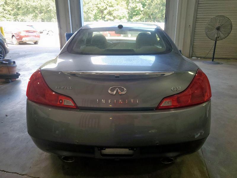 Coupet INFINITI G37 2012 Srebrny