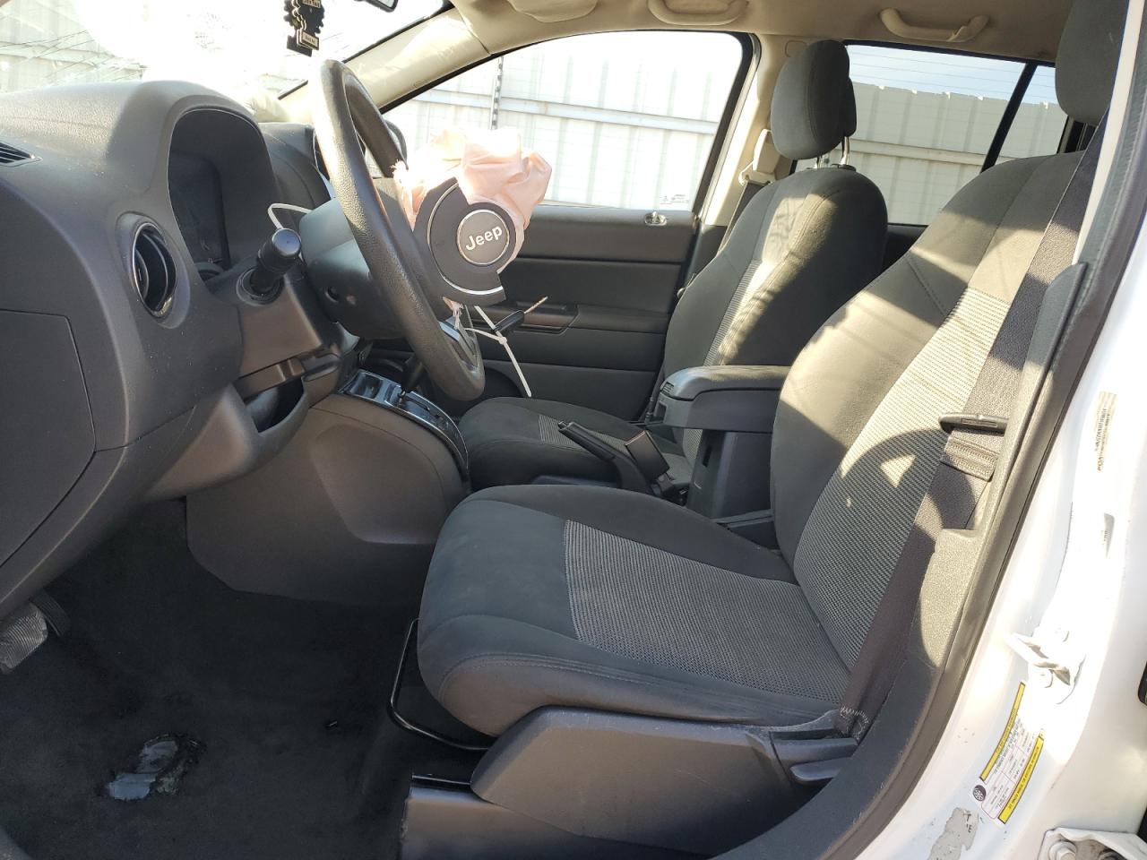 2017 Jeep Compass Sport VIN: 1C4NJCBAXHD124064 Lot: 71441795