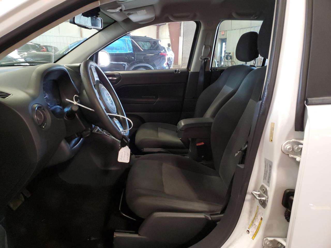 2015 Jeep Compass Sport VIN: 1C4NJCBB3FD420341 Lot: 71840635