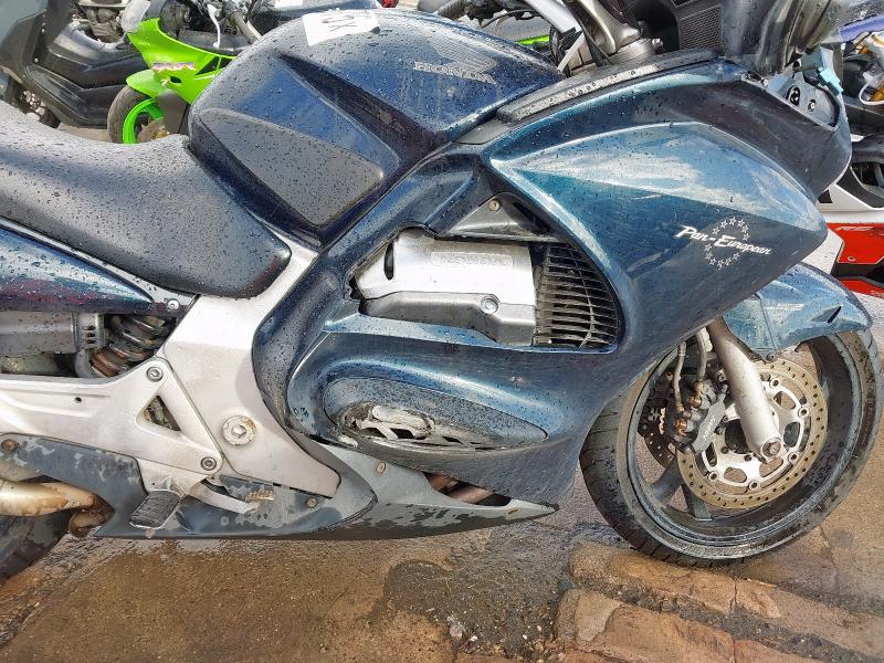 2004 HONDA ST1300 