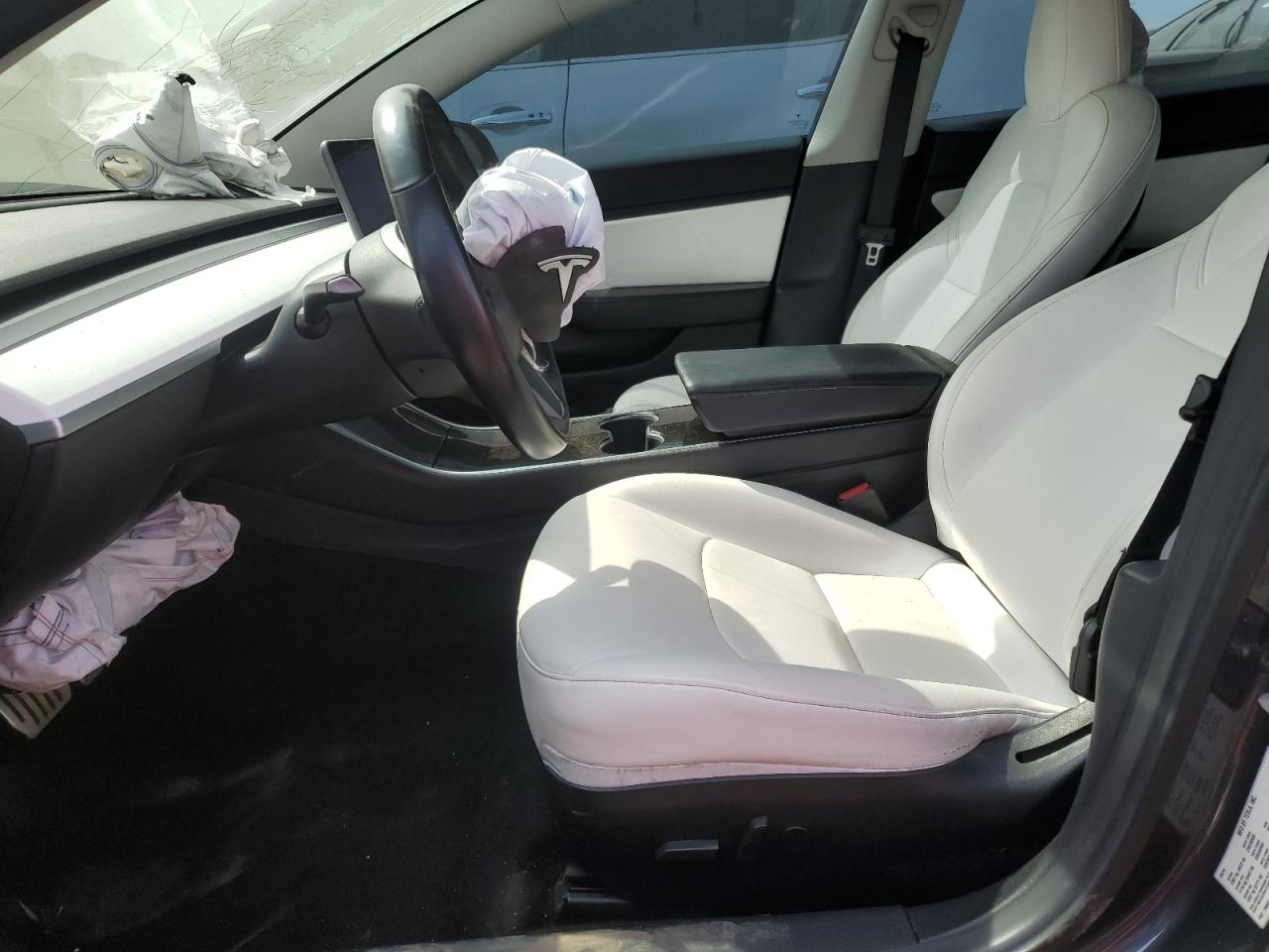 2019 Tesla Model 3 VIN: 5YJ3E1EB9KF393354 Lot: 71252045