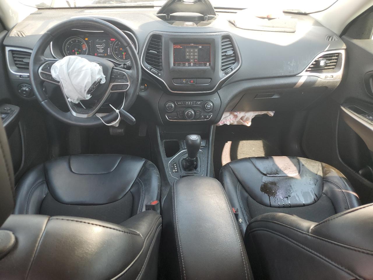 2019 Jeep Cherokee Latitude Plus VIN: 1C4PJLLB2KD332138 Lot: 71447065