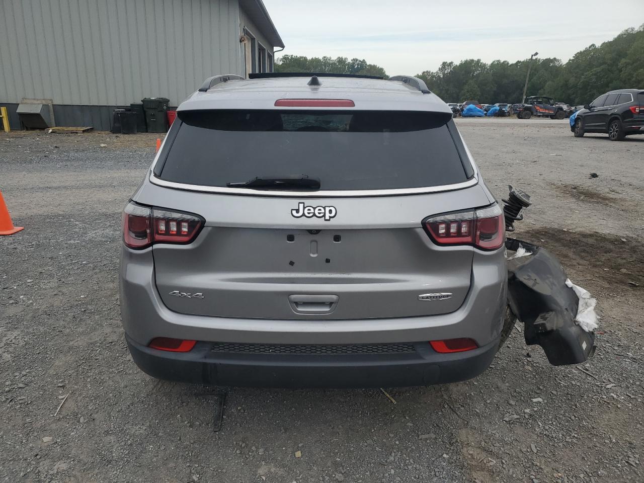 2018 Jeep Compass Latitude VIN: 3C4NJDBB5JT398688 Lot: 84835035