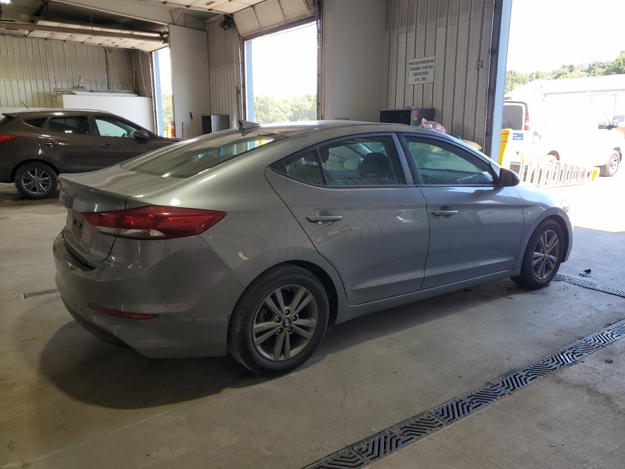 2018 Hyundai Elantra Sel VIN: 5NPD84LF7JH292106 Lot: 70759255