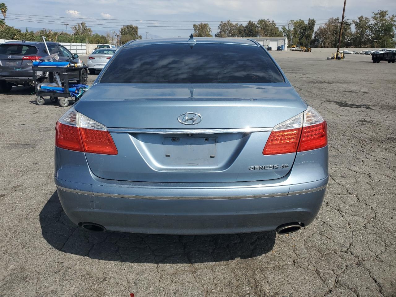 2010 Hyundai Genesis 4.6L VIN: KMHGC4DF5AU105246 Lot: 81300535