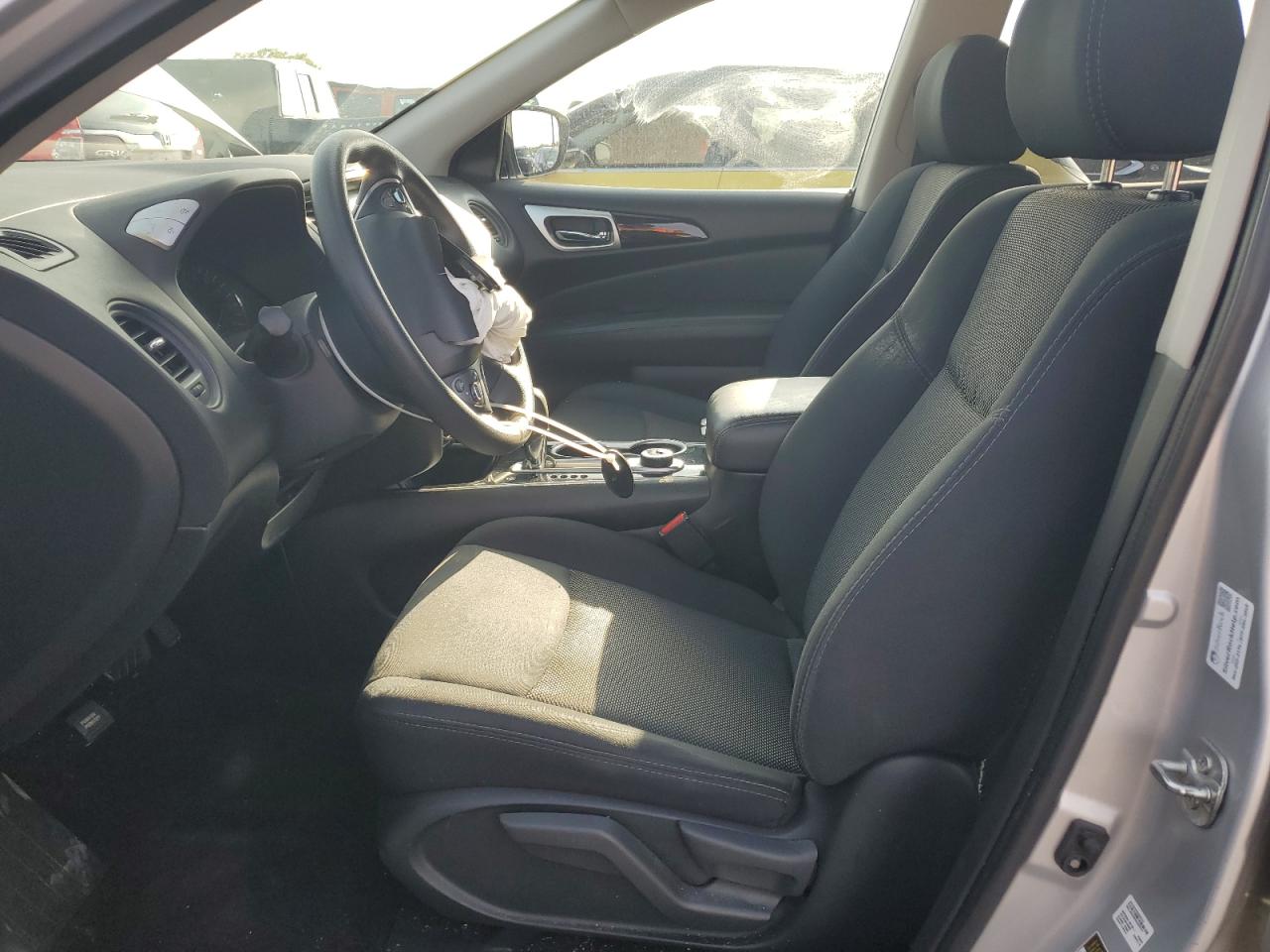 2018 Nissan Pathfinder S VIN: 5N1DR2MM6JC675847 Lot: 71136895