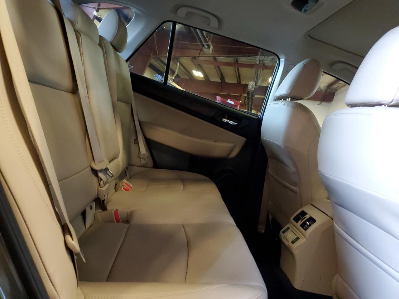 2018 Subaru Outback 2.5I Limited VIN: 4S4BSANC0J3339218 Lot: 81298065