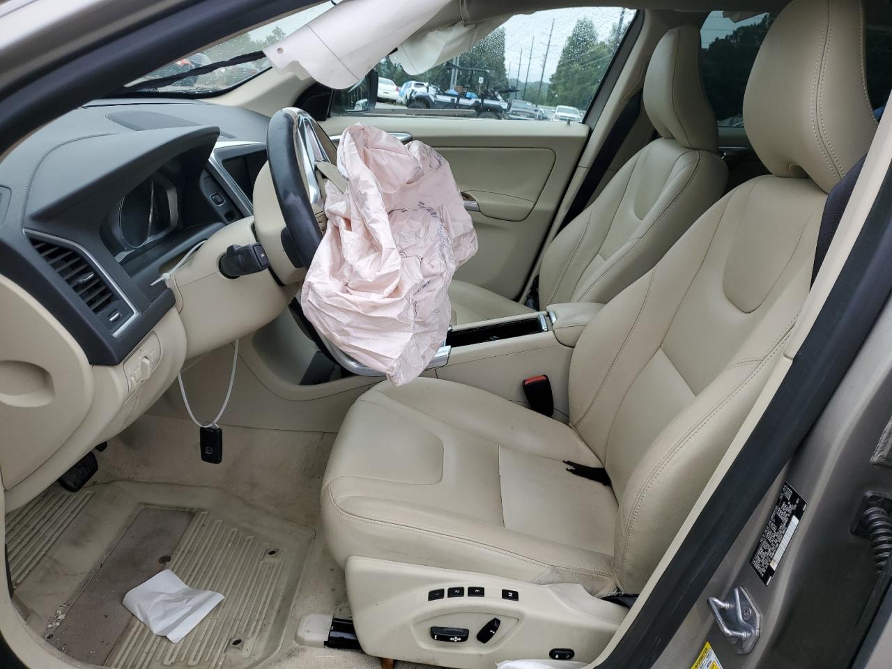 2016 Volvo Xc60 T5 Platinum VIN: YV440MDM6G2791622 Lot: 71920775