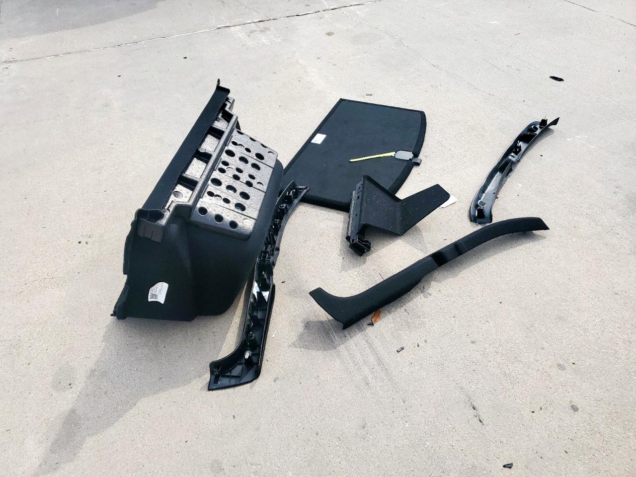 2023 Tesla Model Y VIN: 7SAYGDEE6PA098649 Lot: 71262685